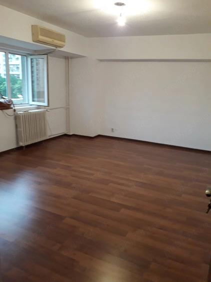 Apartament cu 2 camere decomandat în P-ța Alba Iulia