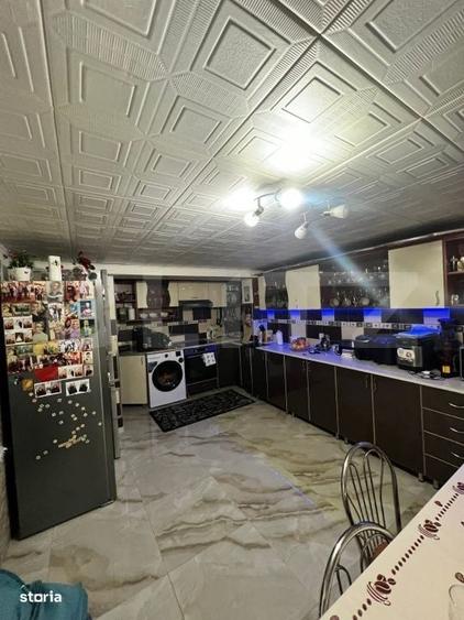 Casă cu 4 camere în Central