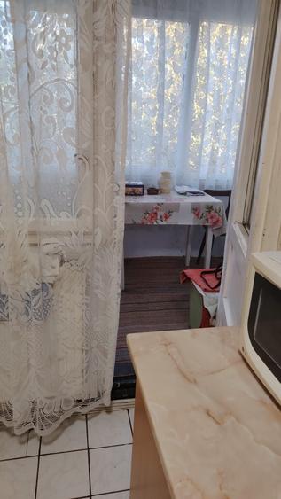 Apartament cu 2 camere decomandat în Republicii