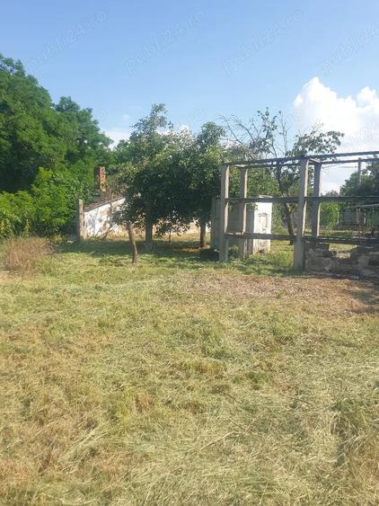 Casă cu 3 camere cu Teren 1200 Mp în Central
