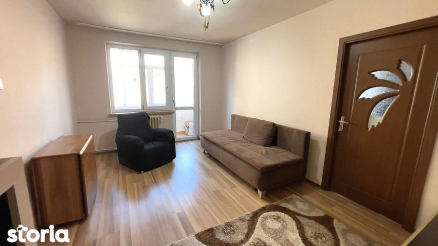 Apartament cu 2 camere, mobilat în Central