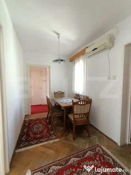 Apartament cu 3 camere semidecomandat în Central