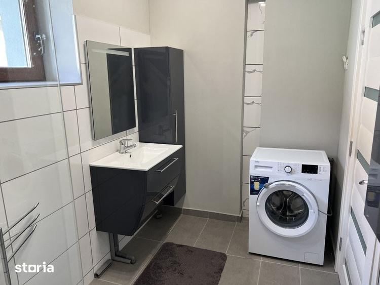 Casă cu 3 camere decomandat cu Teren 400 Mp în Trei Stejari
