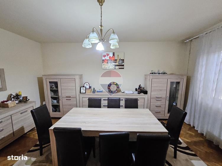Casă cu 4 camere în Central