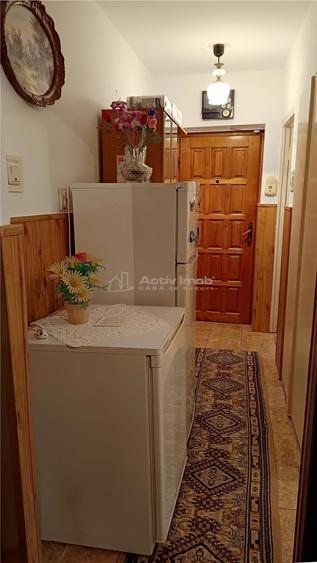 Apartament cu 2 camere semidecomandat în Moldova Nouă