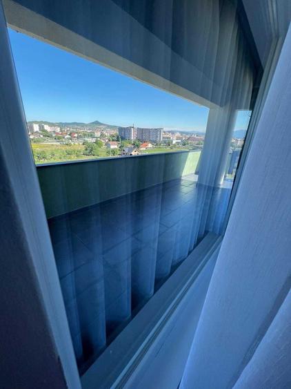 Apartament cu 3 camere decomandat în Sud