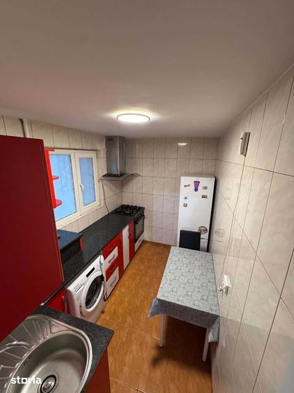 Apartament cu 2 camere decomandat în Cantemir