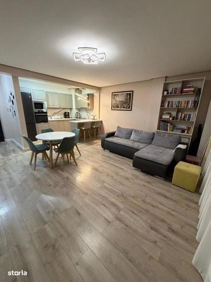 Apartament cu 3 camere semidecomandat în Florești — fotografia 1