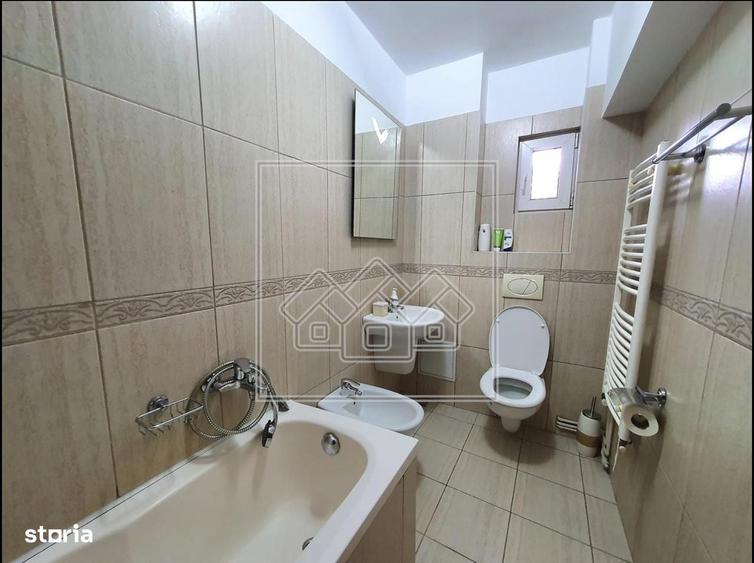 Apartament modern, decomandat, 2 balcoane, etaj 28 - Zona Centrala - 4
