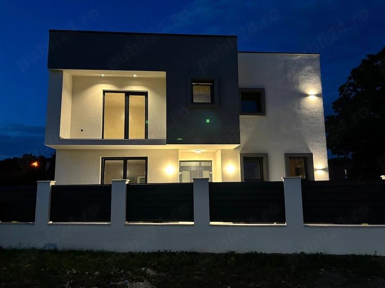 Casă cu 4 camere cu Teren 350 Mp în Exterior Vest