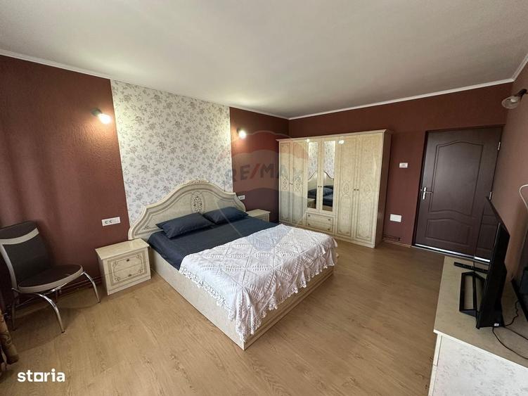 Apartament cu 3 camere în Intim