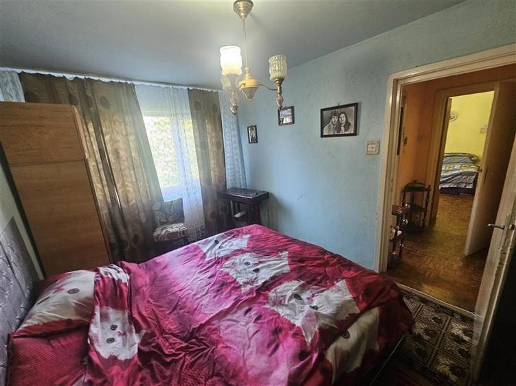 Apartament cu 2 camere semidecomandat în Micro I