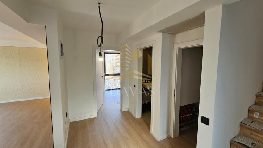 Duplex cu 5 camere cu Canalizare în Popești
