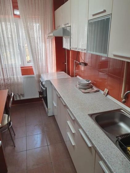 Apartament cu 2 camere decomandat în Crângași