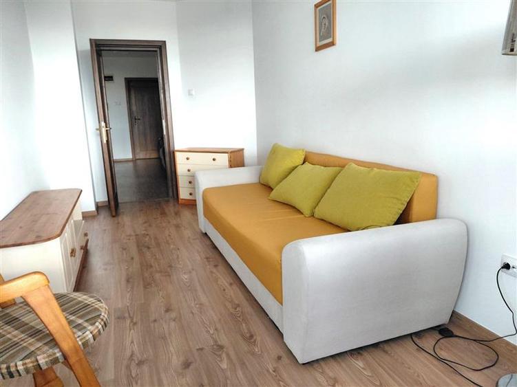 Apartament cu 3 camere decomandat, mobilat în Ultracentral