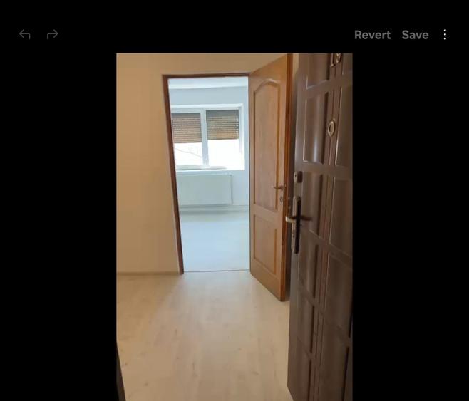 Apartament cu 3 camere semidecomandat în Transilvaniei