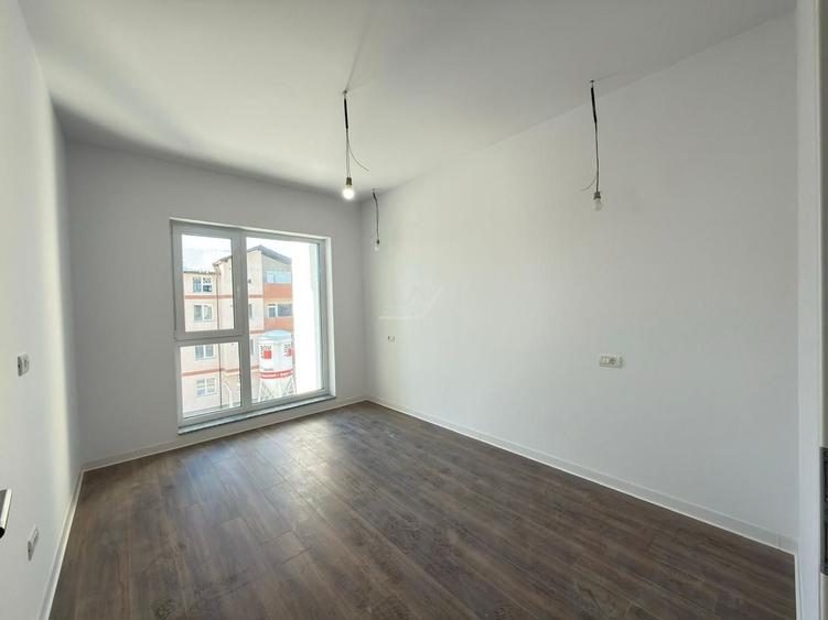 Bloc finalizat. Decomandat. 2 balcoane. Spatiu pod. - 8