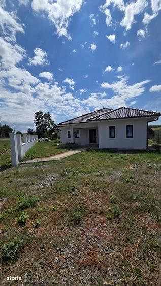 Casă cu 3 camere în Viile Satu Mare