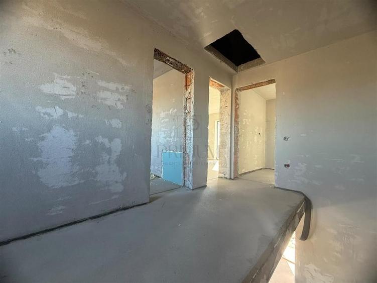 Duplex cu 4 camere cu Canalizare în Moșnița Nouă