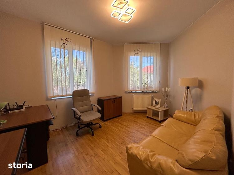 Casă cu 5 camere cu Teren 400 Mp în Trivale
