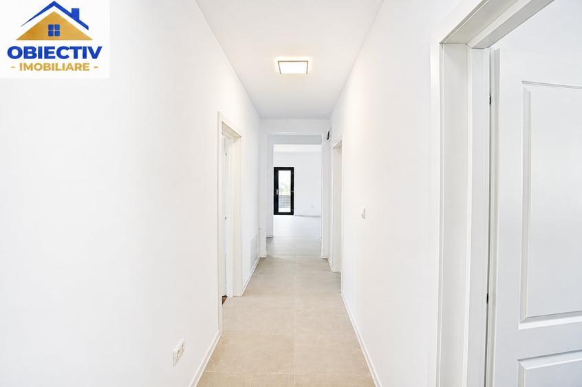Casă individuală cu 4 camere cu Teren 500 Mp în Est