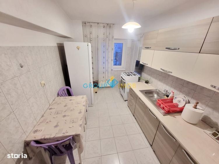 Apartament cu 3 camere decomandat în 9 Mai