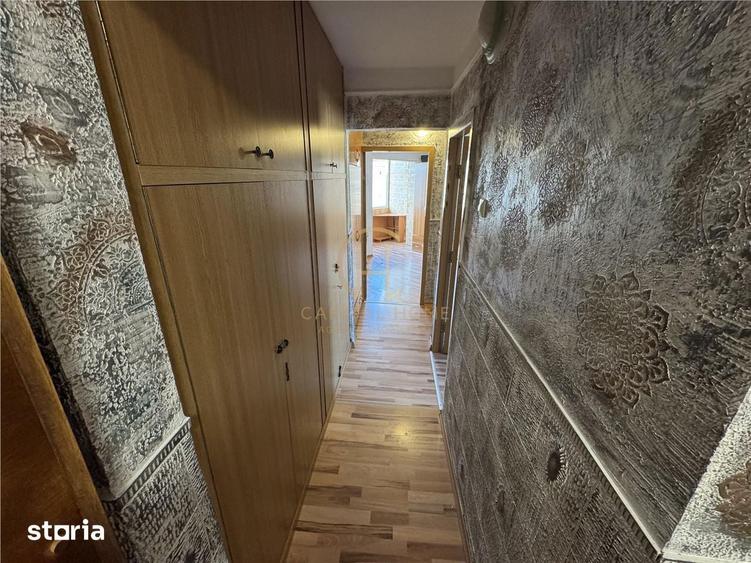 Apartament cu 3 camere decomandat în Canta