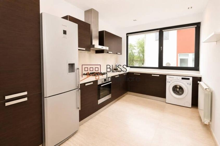 Apartament cu 4 camere decomandat în P-ța Dorobanți