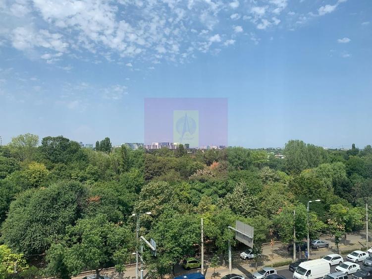 Apartament cu 3 camere decomandat, mobilat în Doamna Ghica