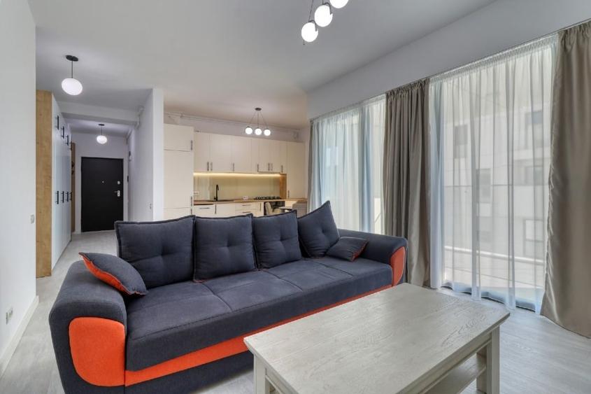 Apartament cu 3 camere decomandat, mobilat în Decebal