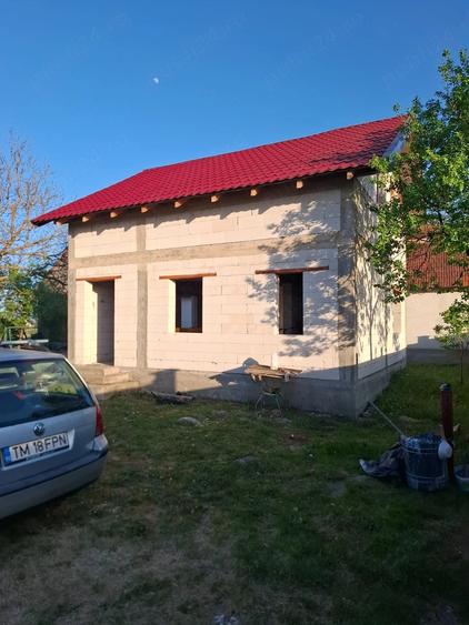 Casă cu Teren 2900 Mp în Șanovița