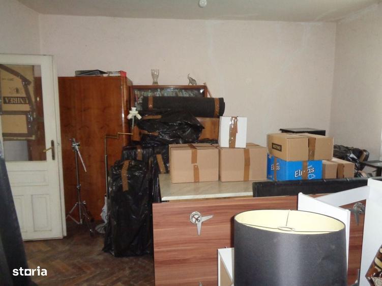 Casă cu 3 camere cu Teren 748 Mp în Central