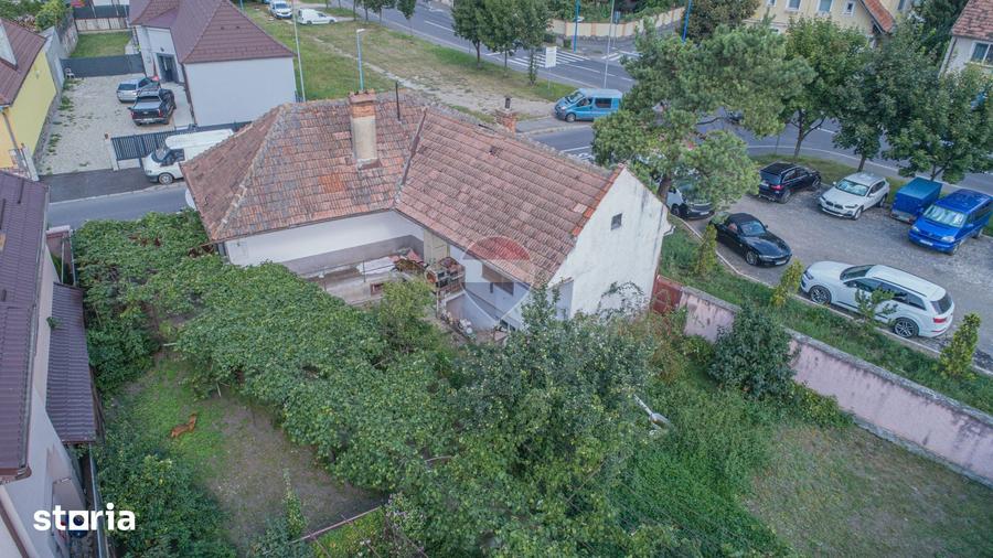 Casă cu 3 camere cu Teren 553 Mp în Bartolomeu