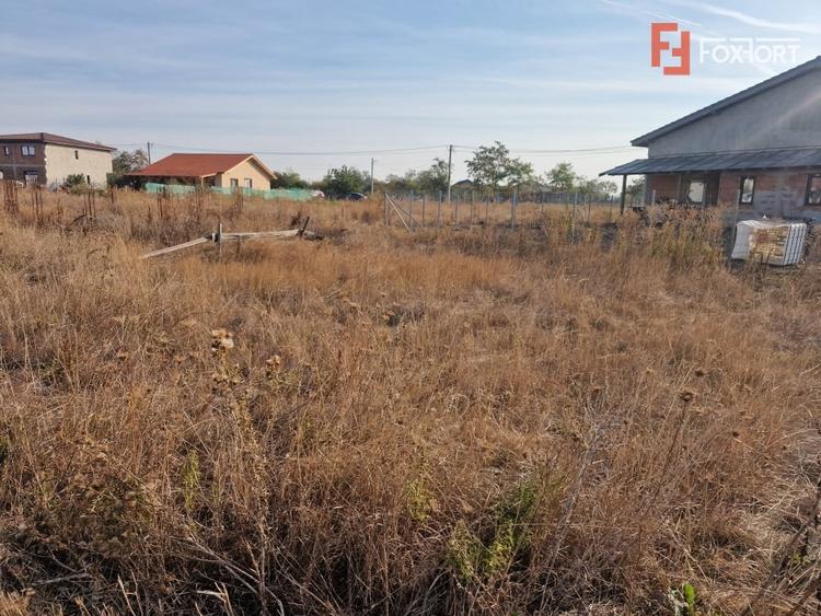 Teren Construcții intravilan de 922 mp, în Ianova