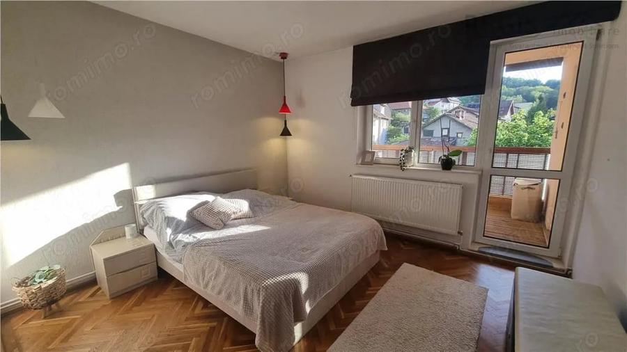 Apartament cu 3 camere, mobilat în Brașovul Vechi