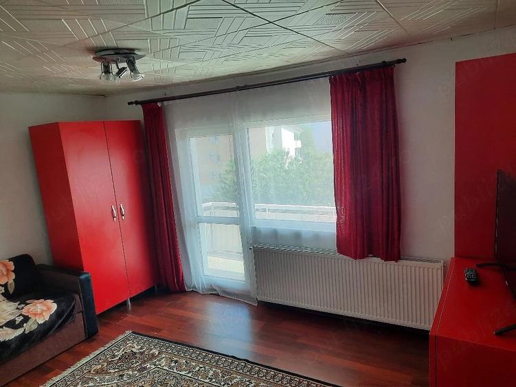 Garsonieră decomandată în Exterior Vest