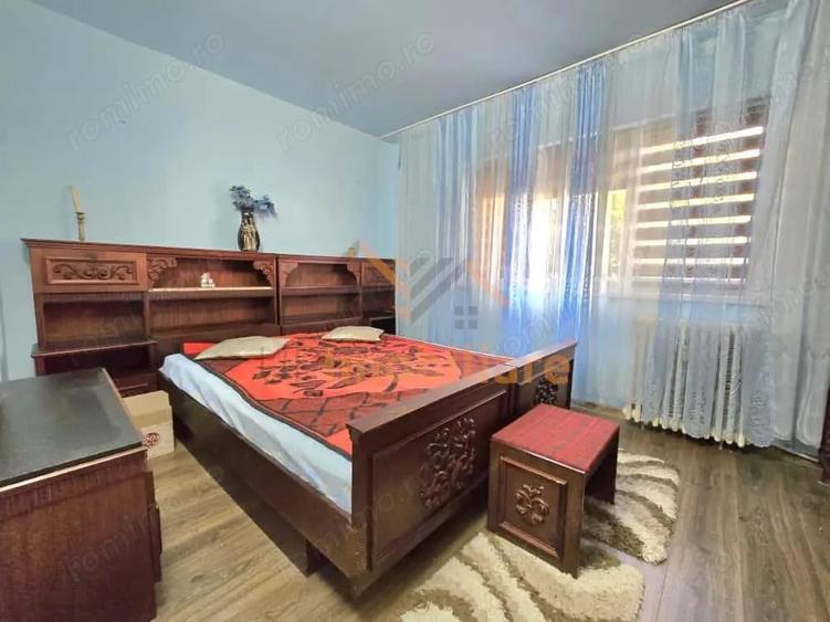Apartament cu 3 camere decomandat în Nufărul