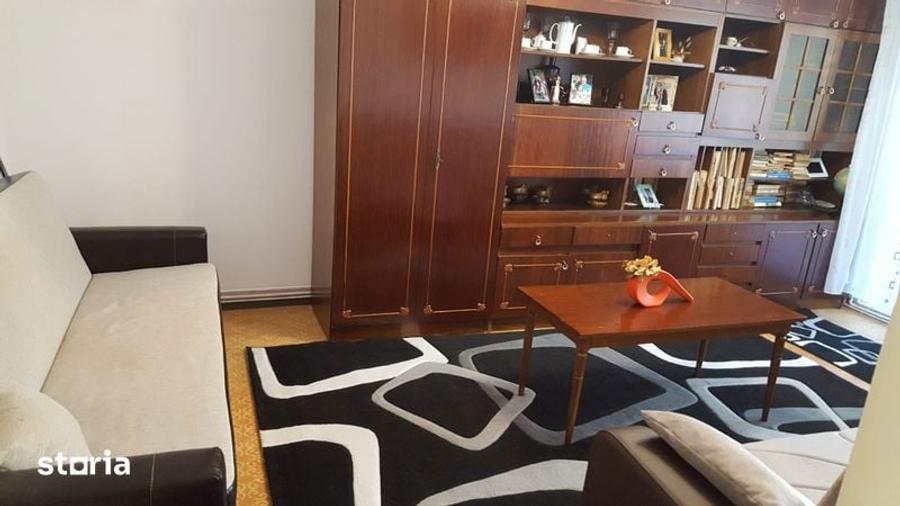 Apartament cu 3 camere decomandat în Mărăști — fotografia 1