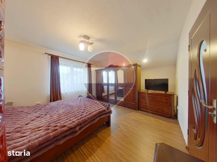 Casă cu 4 camere cu Teren 622 Mp în Bârsana