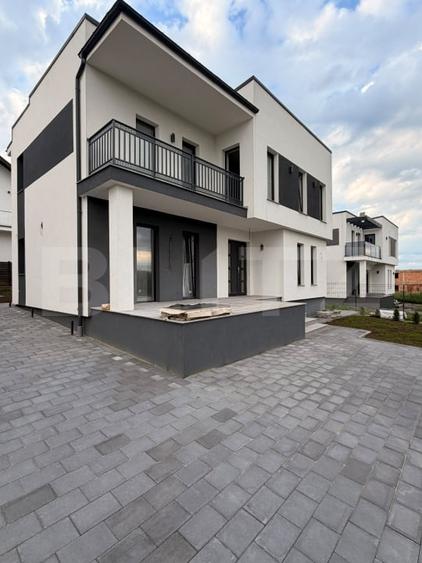Casa cu etaj, 120 mp utili, 400 mp teren, Moara - Suceava - 1