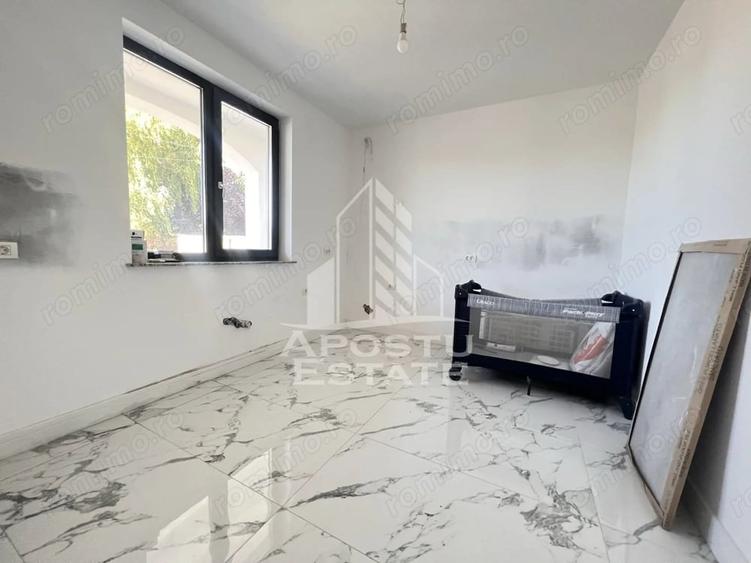 Casă cu 5 camere în Ghiroda