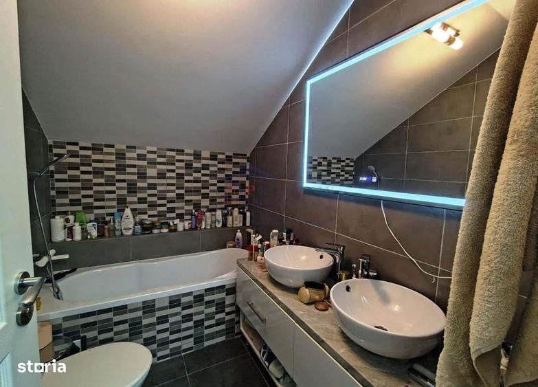 Casă cu 4 camere în Bulai