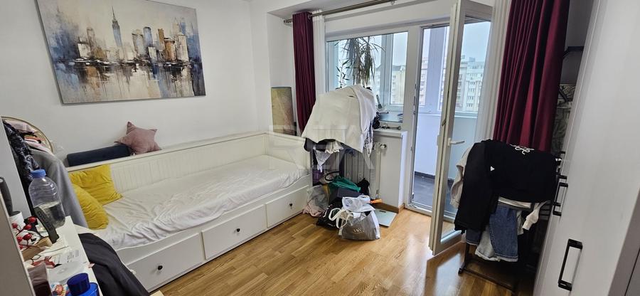 Apartament cu 3 camere decomandat, mobilat în Decebal