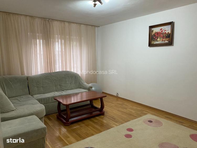 Apartament 3 camere ,str Moldovei