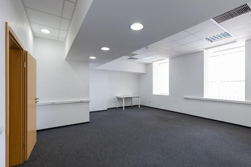 Spațiu comercial, de 772 mp, în Centrul Civic