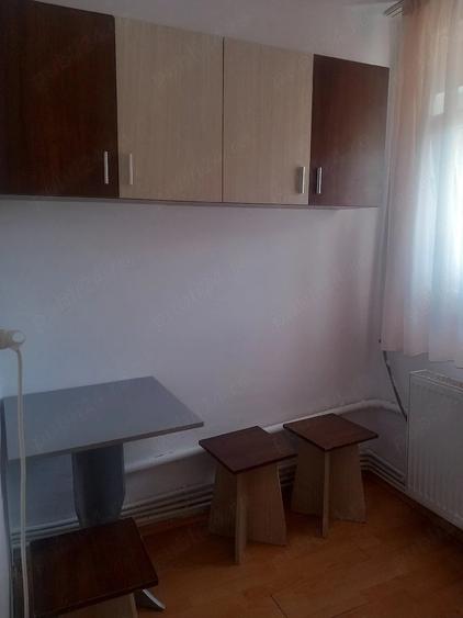 Garsonieră decomandată în Central