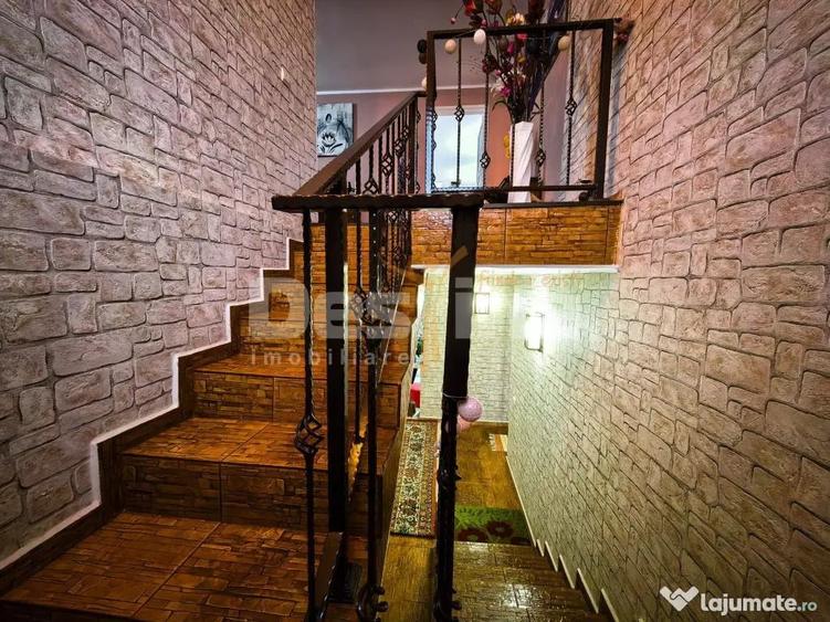 Casă cu 5 camere cu Teren 7200 Mp în Bălteni