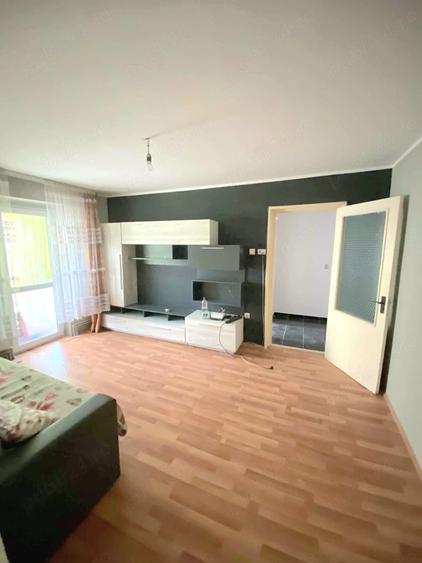 Apartament cu 2 camere semidecomandat în Viziru 3