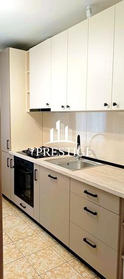 Apartament cu 3 camere decomandat, mobilat în Vasile Aaron