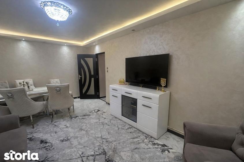 Apartament cu 3 camere decomandat în Valea Cetății
